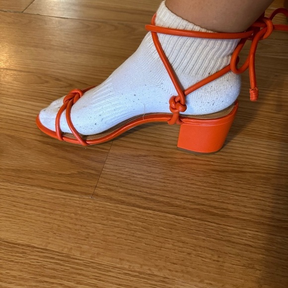 Schutz Nicky Mid Nappa Flame Orange Strappy Leather Sandal Heels right shoe only - Picture 5 of 7